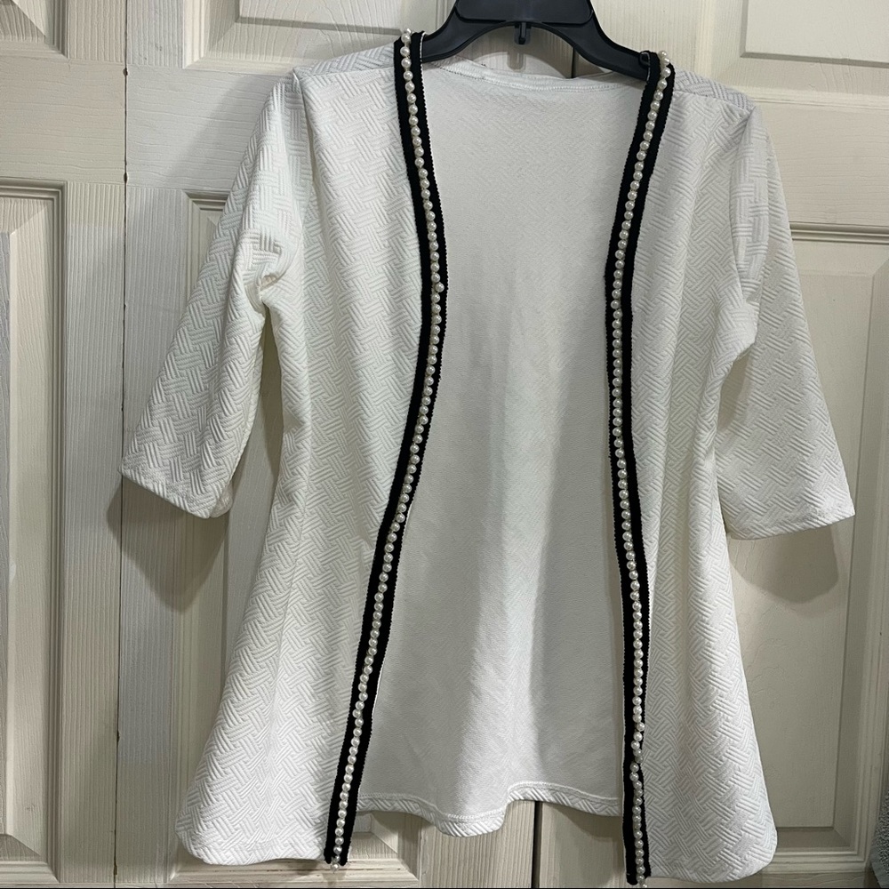 White MNA Unique Pearls Open Cardigan in Size Medium